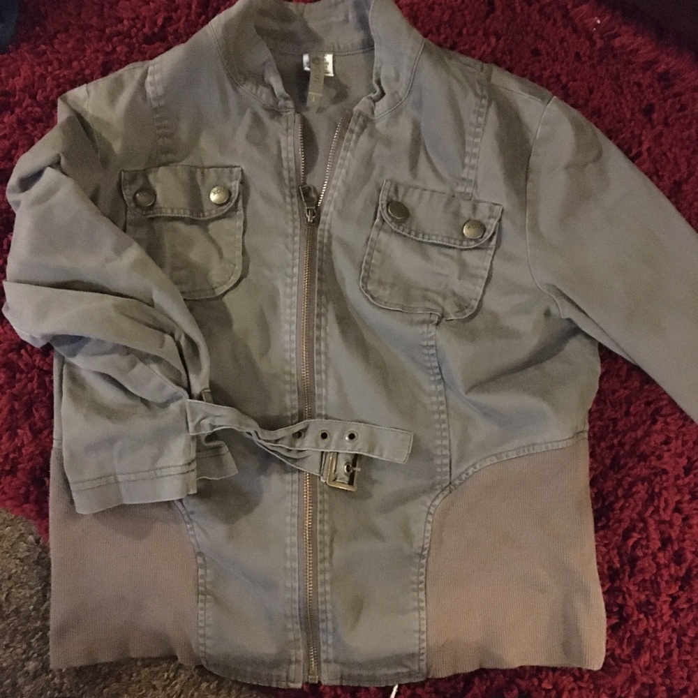 utility jacket brand new. super cute!!